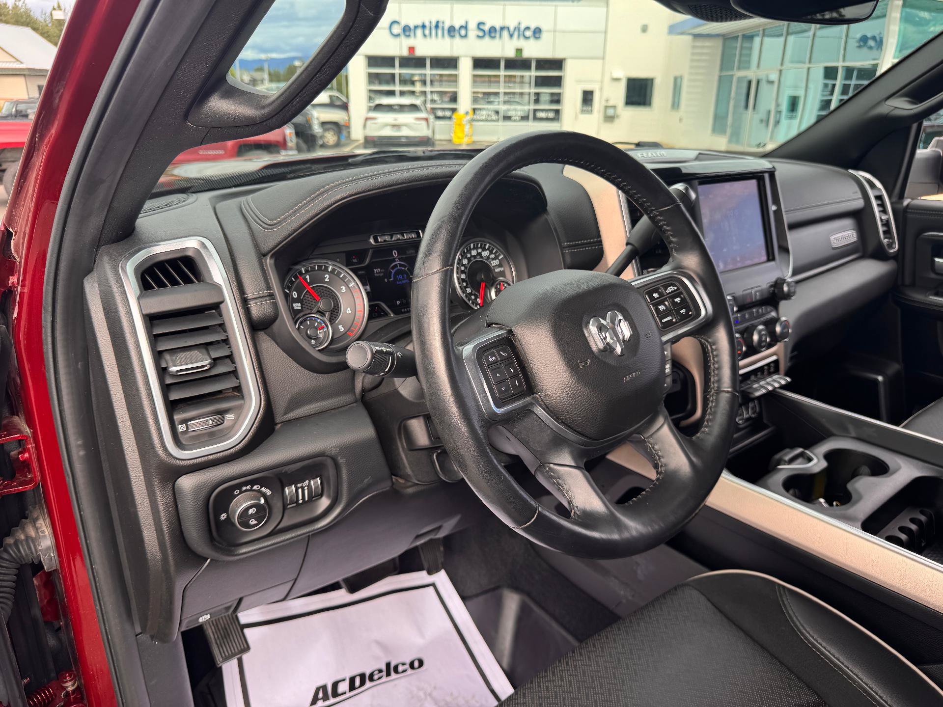 Used 2019 RAM 2500 Laramie AWD/4WD image 9
