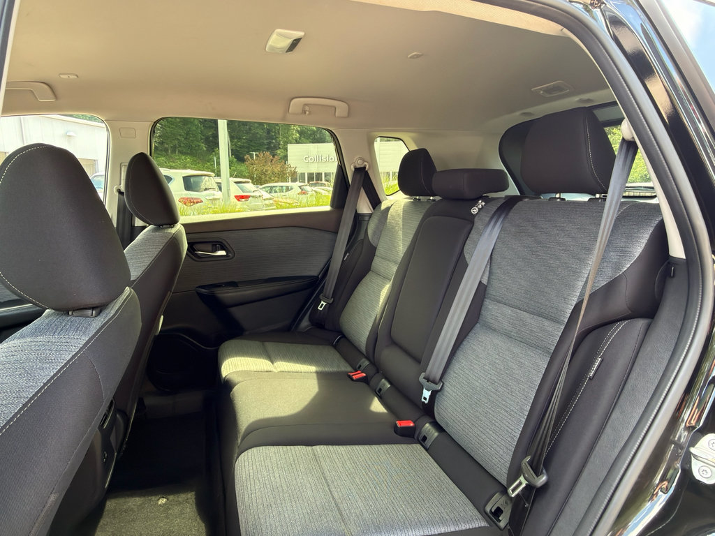 Certified 2023 Nissan Rogue SV FWD image 19