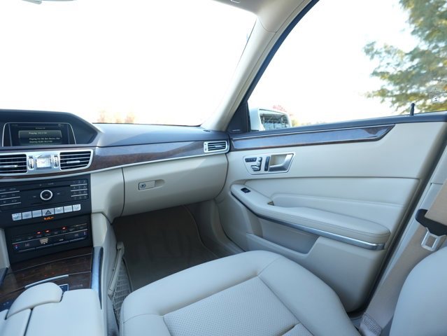 Used 2016 Mercedes-Benz E 350 Sedan image 21
