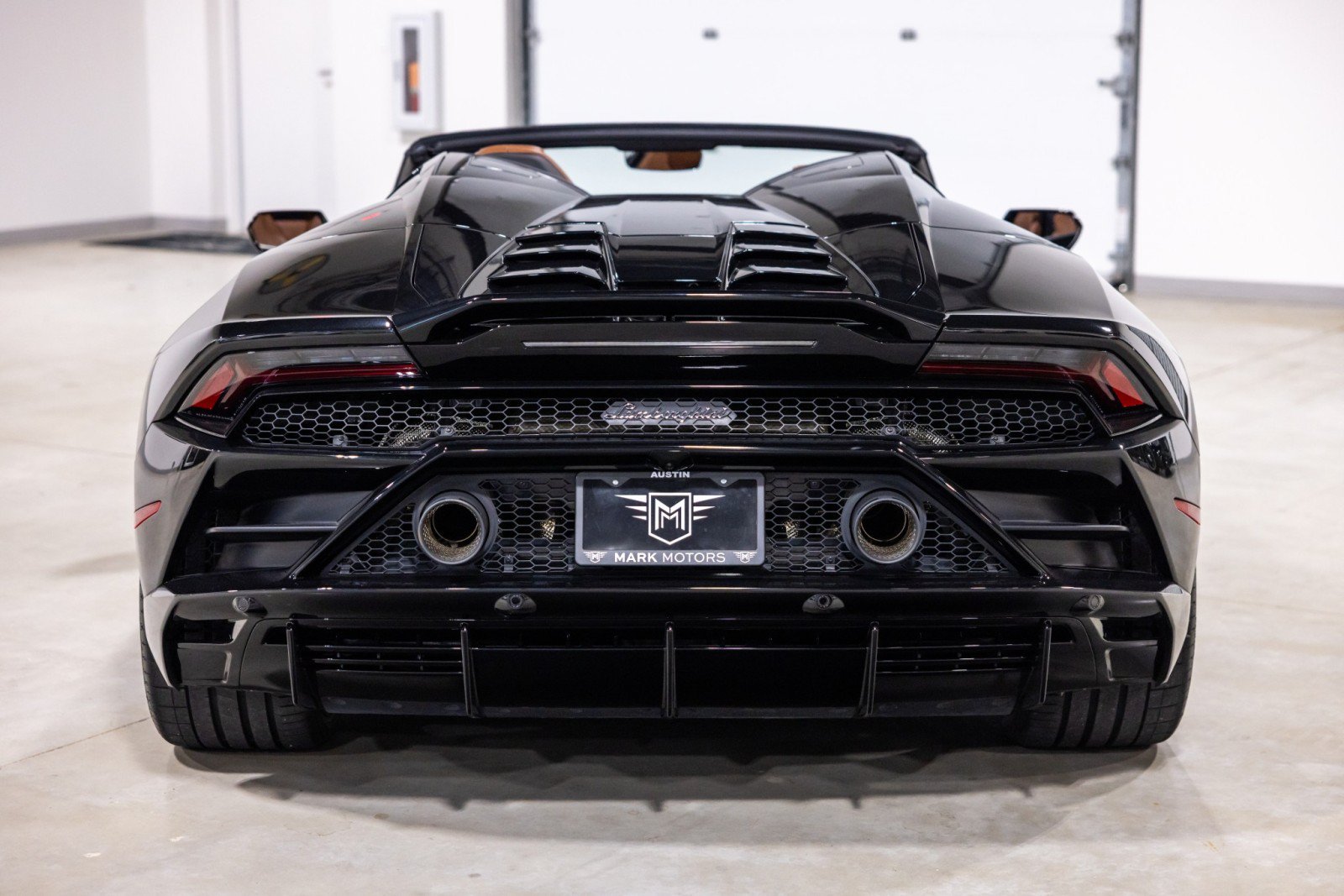 Used 2023 Lamborghini Huracan EVO AWD/4WD image 8