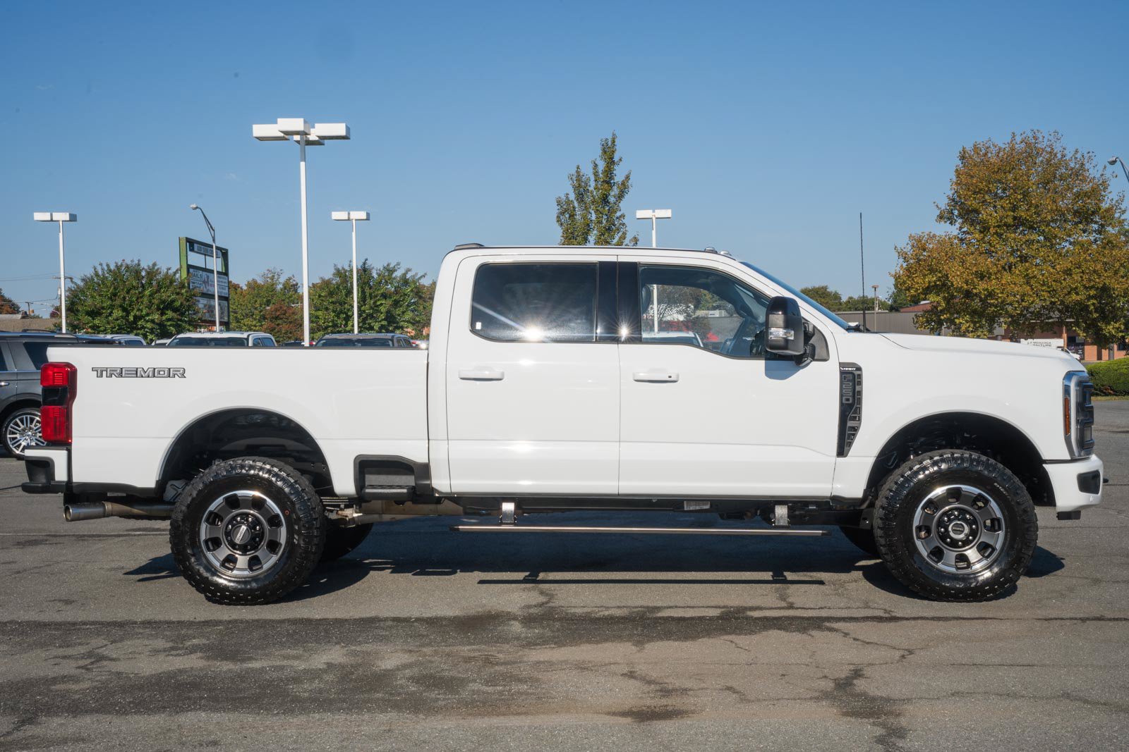 Certified 2024 Ford F250 Lariat w/ Lariat Ultimate Package AWD/4WD image 3