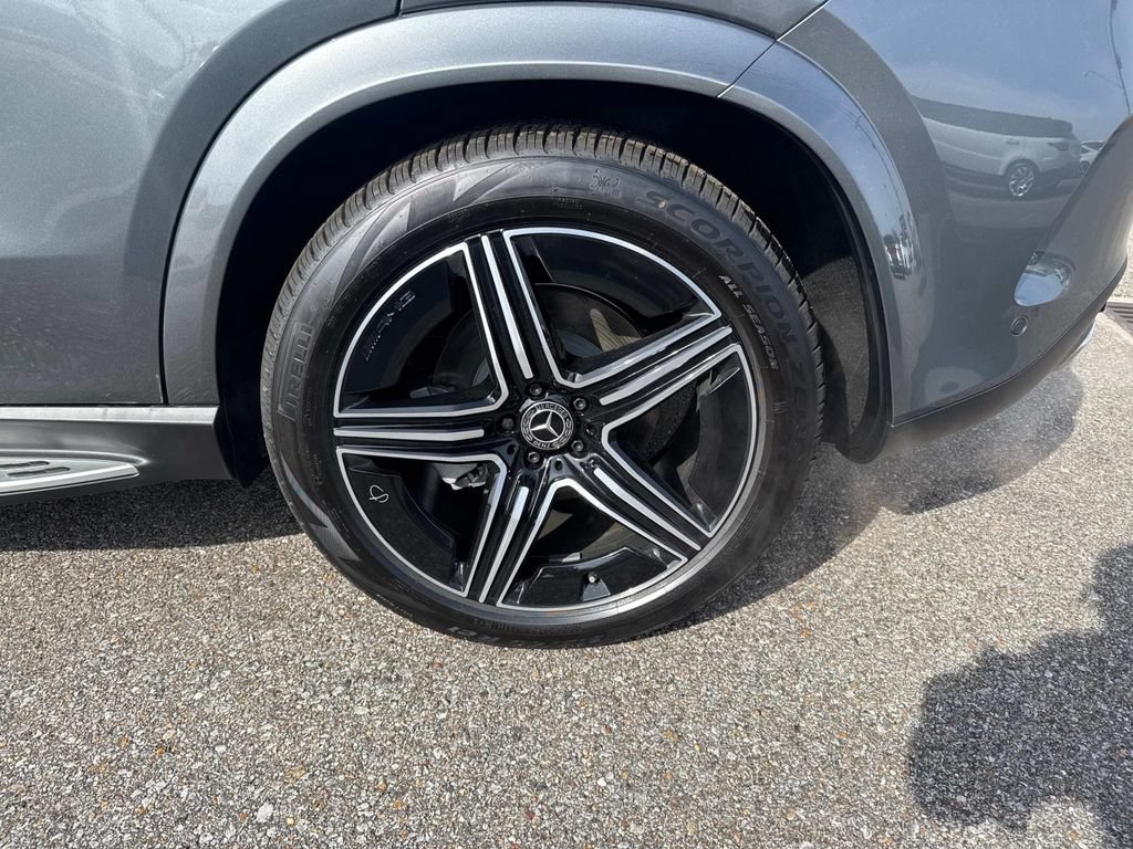 New 2025 Mercedes-Benz GLE 580 4MATIC image 3