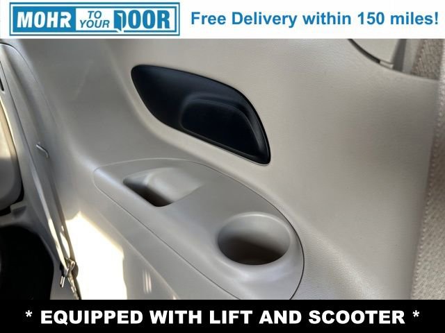 Used 2017 Chrysler Pacifica Touring-L image 24