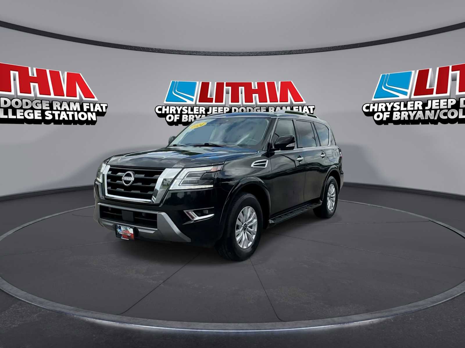 Used 2024 Nissan Armada SV AWD/4WD image 3