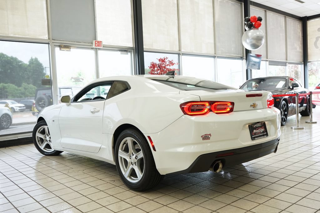 Used 2023 Chevrolet Camaro LT RWD image 4