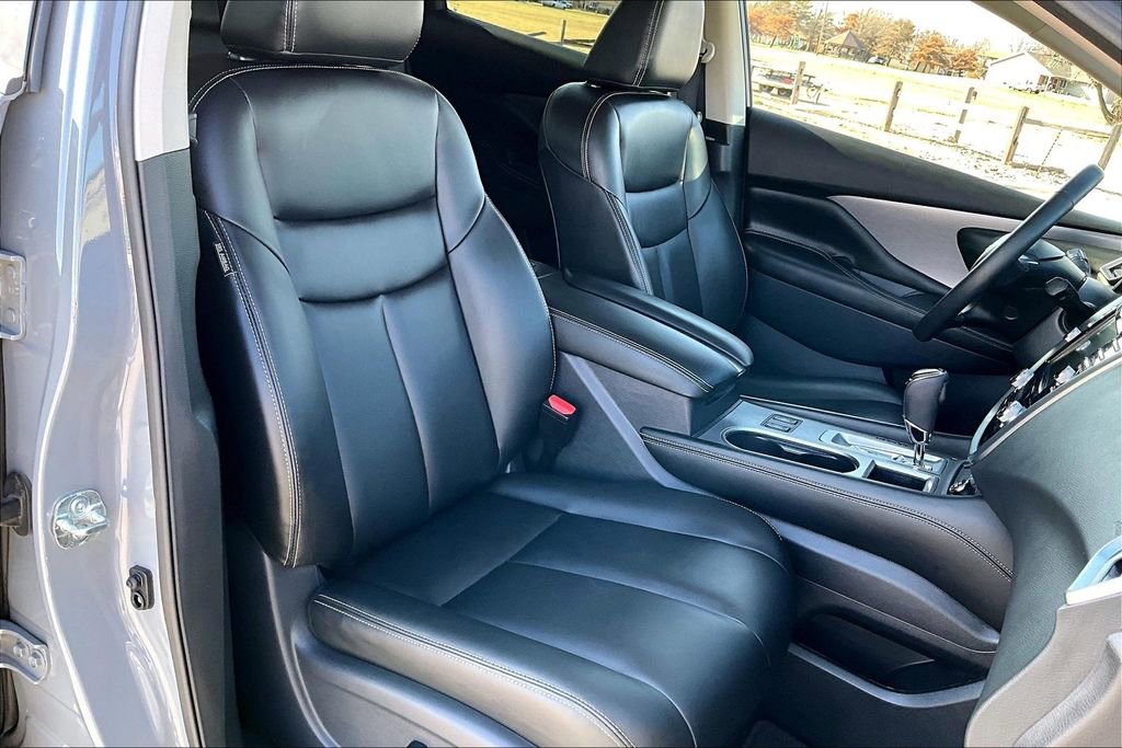 Used 2024 Nissan Murano SV w/ SV Midnight Edition Package image 7