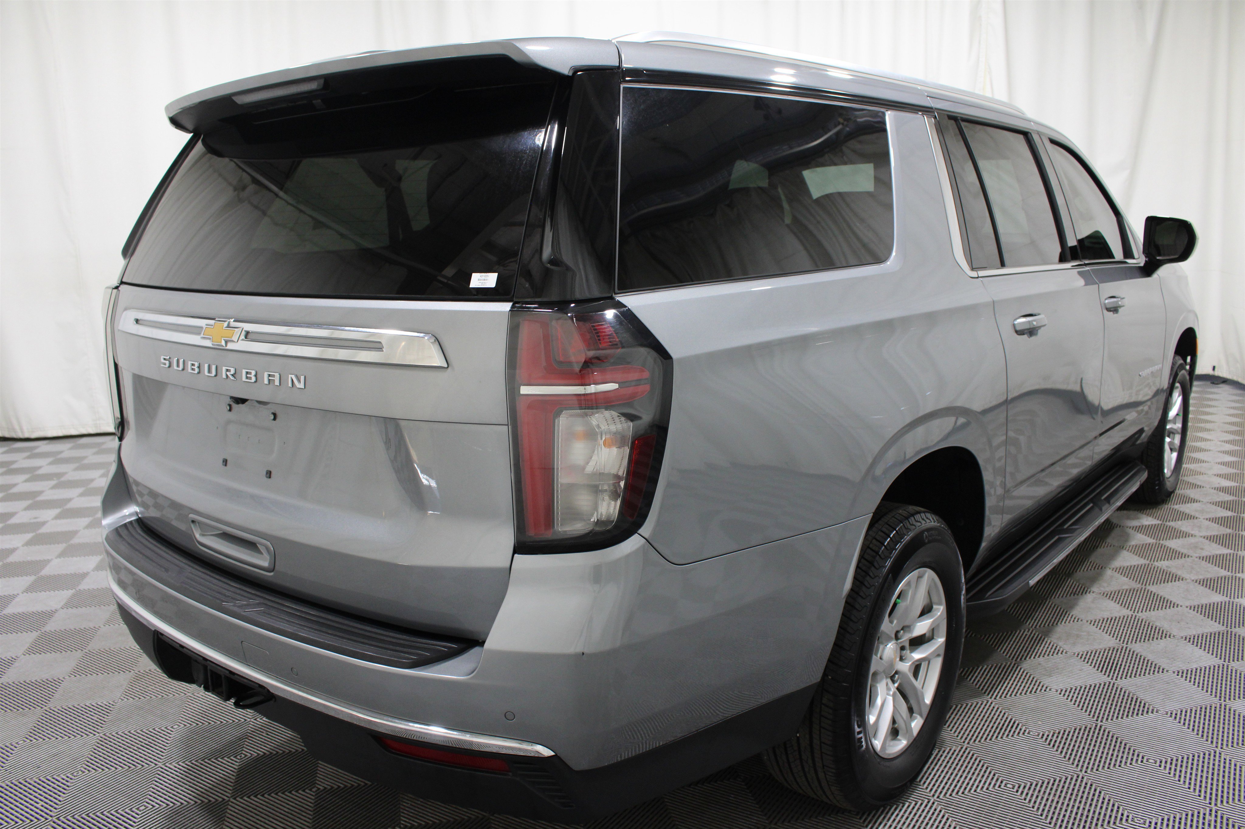 Used 2023 Chevrolet Suburban LS image 26