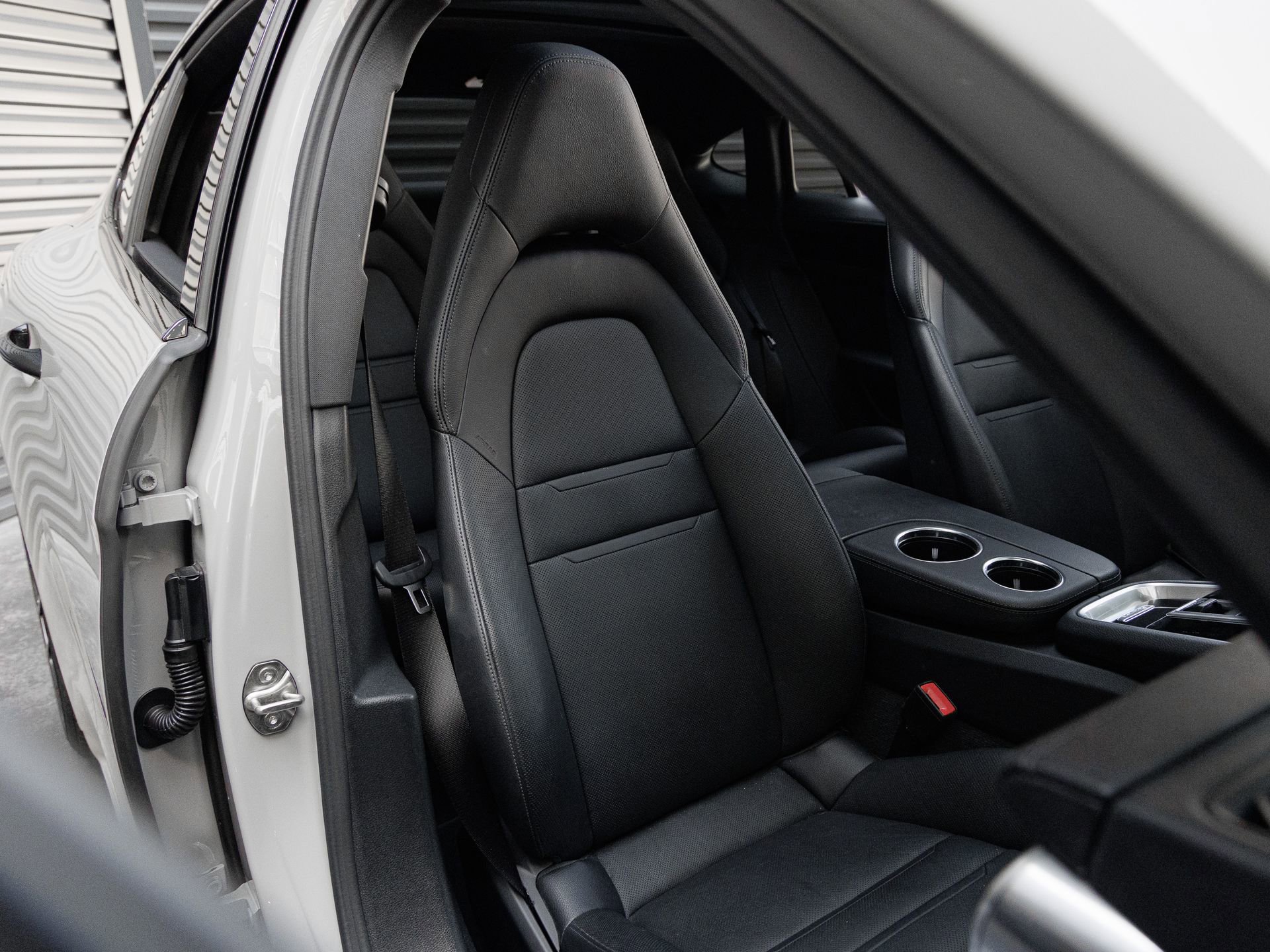 Certified 2023 Porsche Panamera 4S AWD/4WD image 34