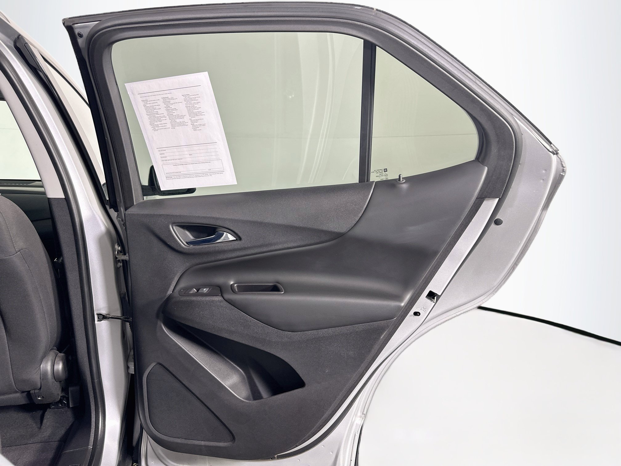 Used 2018 Chevrolet Equinox LT FWD image 31