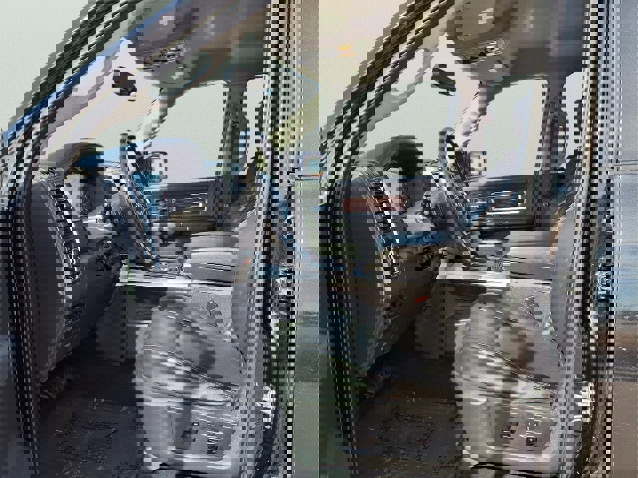 Used 2011 RAM 1500 Laramie image 14