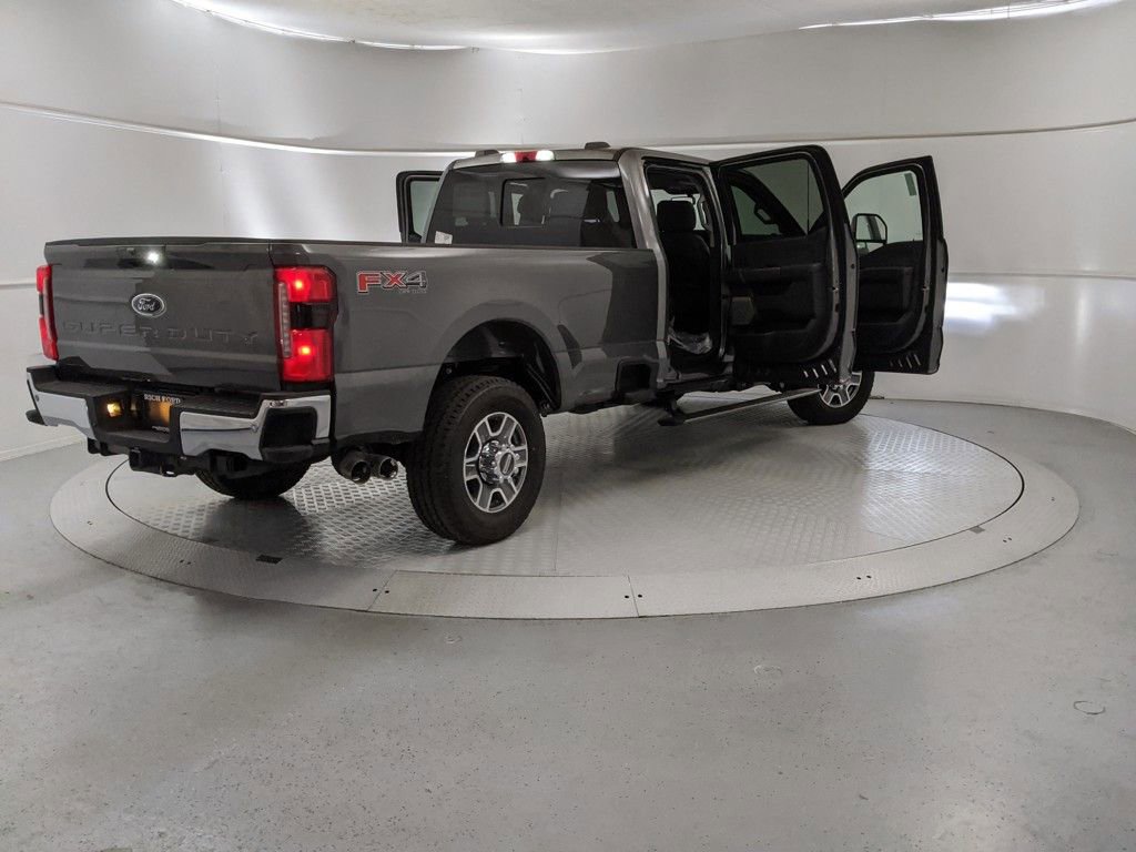 New 2025 Ford F350 Lariat w/ Lariat Ultimate Package image 25