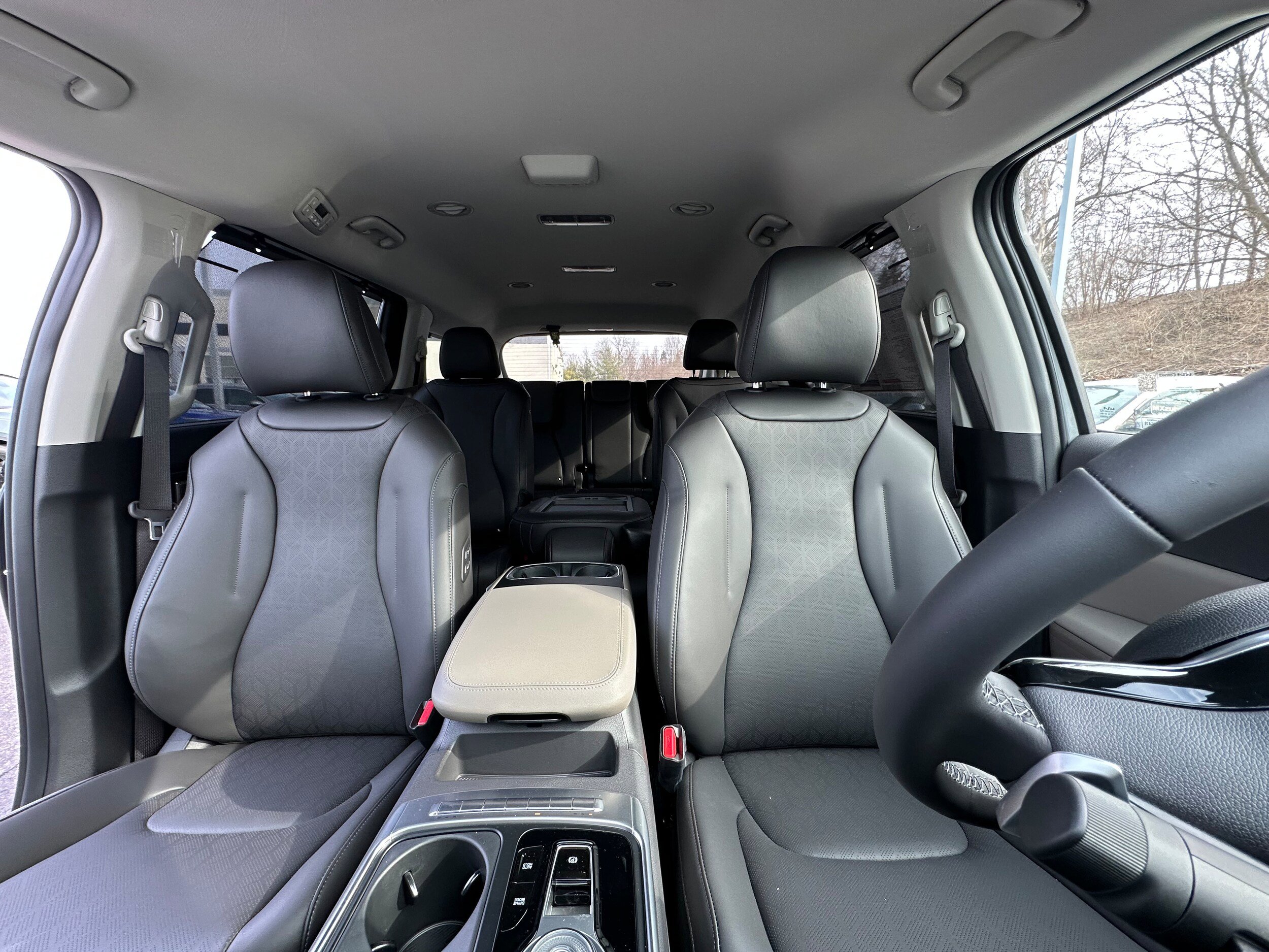 New 2026 Kia Carnival EX FWD image 31