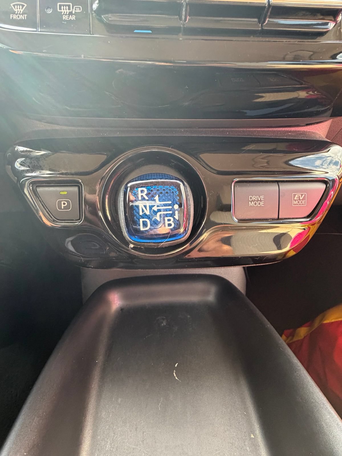 Used 2016 Toyota Prius Two FWD image 11