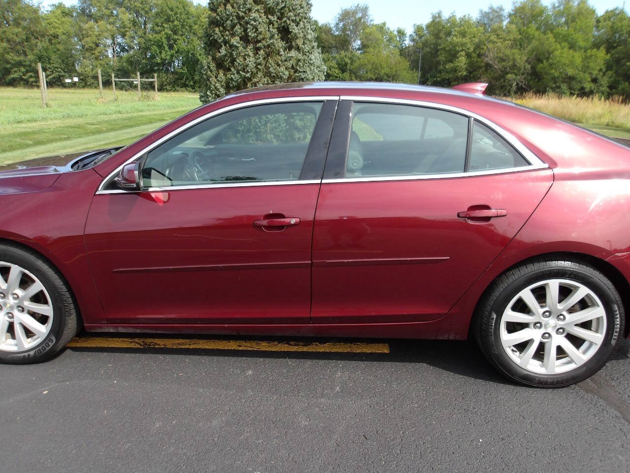 Used 2015 Chevrolet Malibu LT FWD image 33