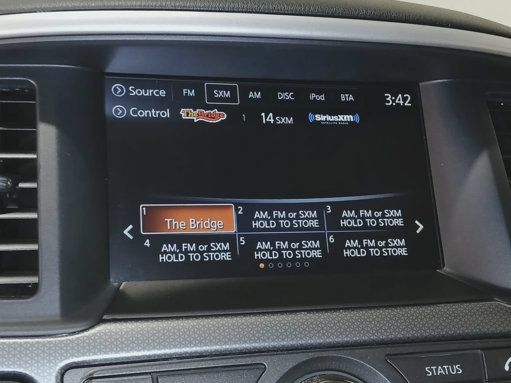 Used 2019 Nissan Pathfinder SL AWD/4WD image 27