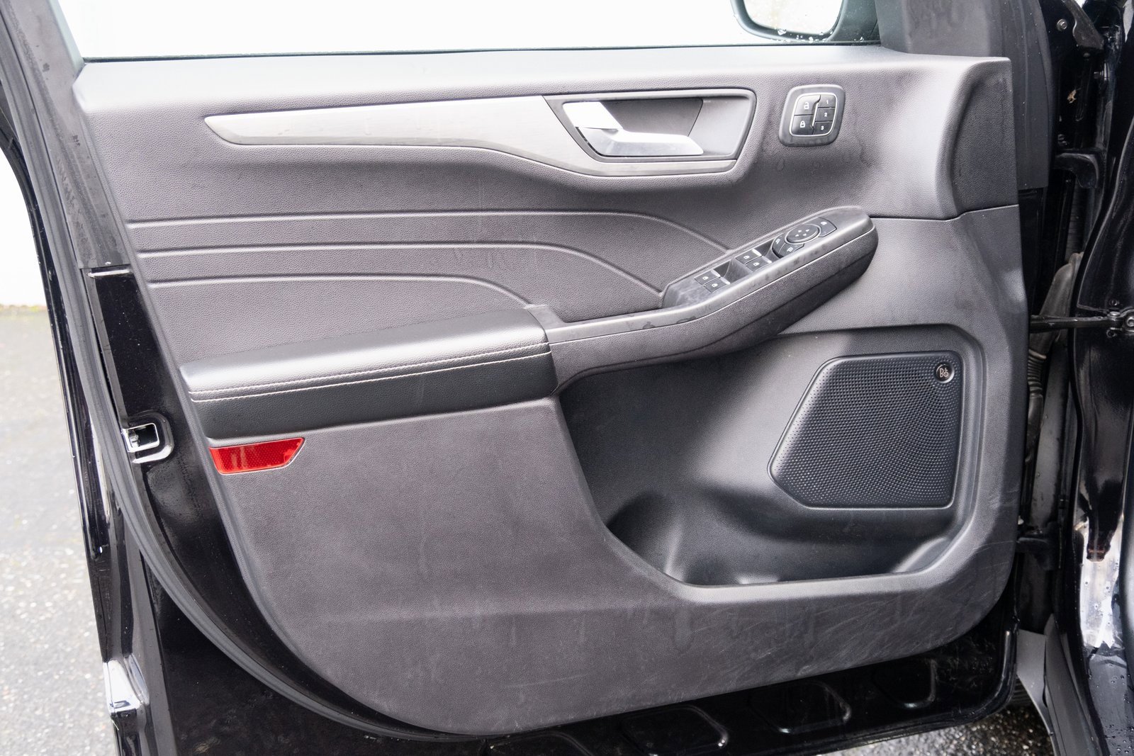 Used 2021 Ford Escape Titanium image 14