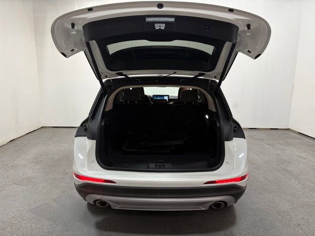 Used 2023 Lincoln Corsair AWD w/ Equipment Group 101A image 9