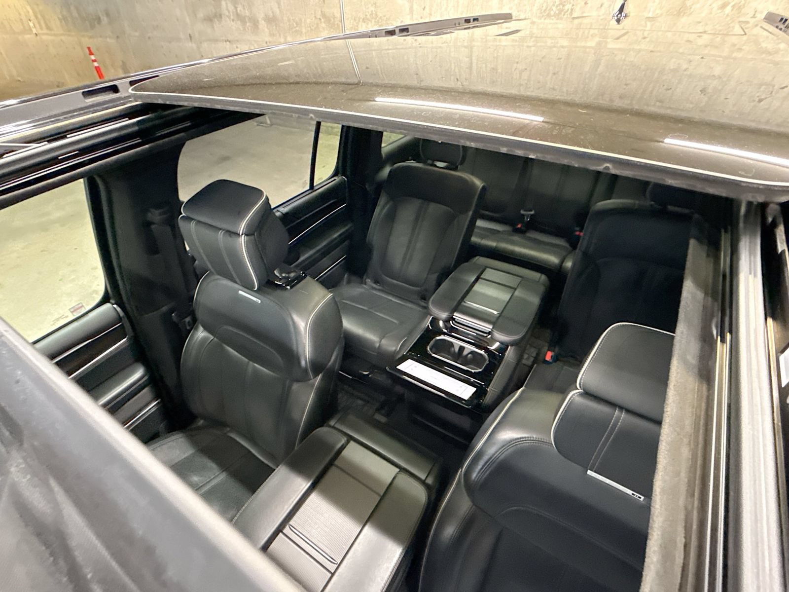 Used 2024 Jeep Grand Wagoneer L Series II w/ Quick Order Packagew 28T AWD/4WD image 25