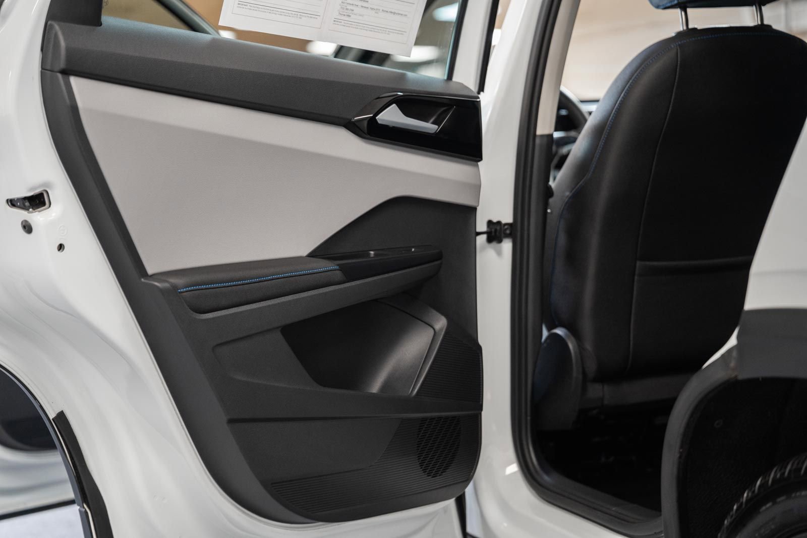 Used 2024 Volkswagen Taos SE AWD/4WD image 41