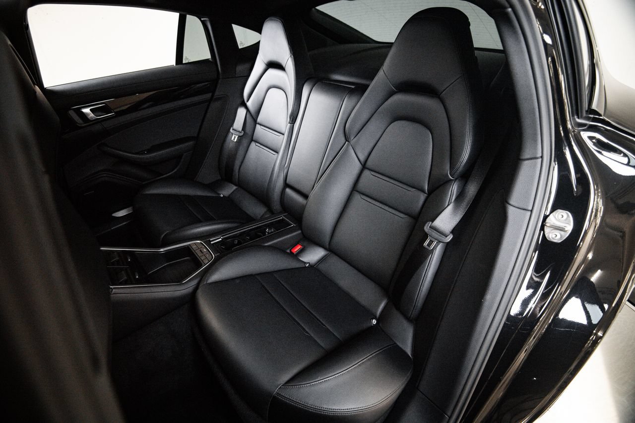 Certified 2023 Porsche Panamera image 24