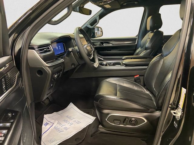 Used 2024 Jeep Wagoneer Base image 11