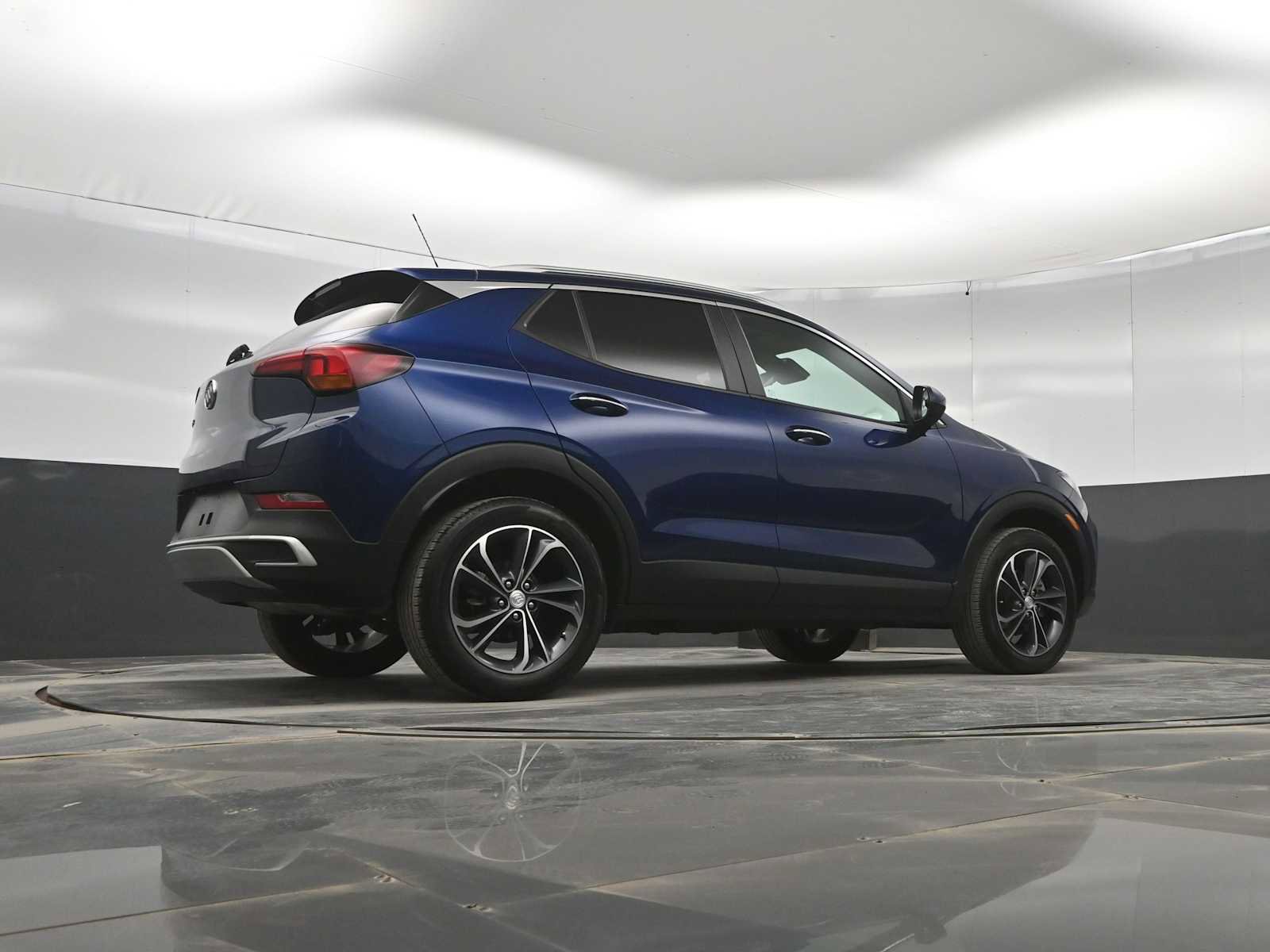 Used 2022 Buick Encore GX Select AWD/4WD image 37