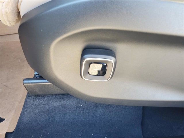 New 2025 Volvo EX90 Ultra w/ Protection Package Premier image 15