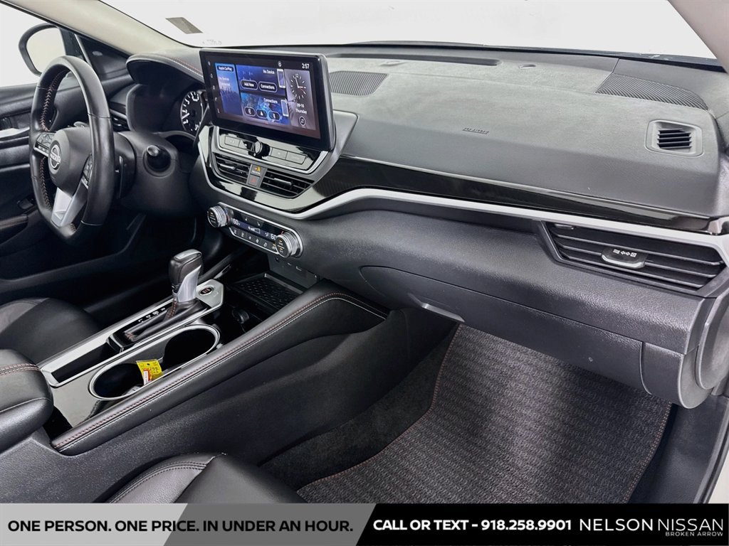 Certified 2025 Nissan Altima 2.5 SR w/ SR Premium Package FWD image 28