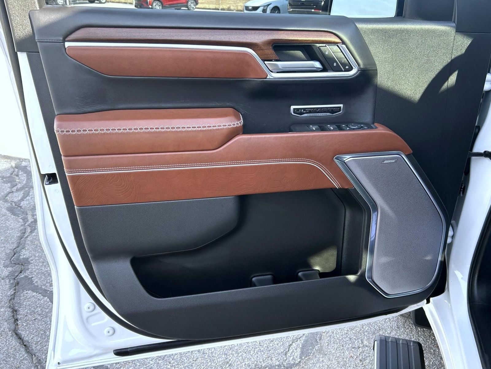 Used 2024 GMC Sierra 1500 Denali Ultimate image 9