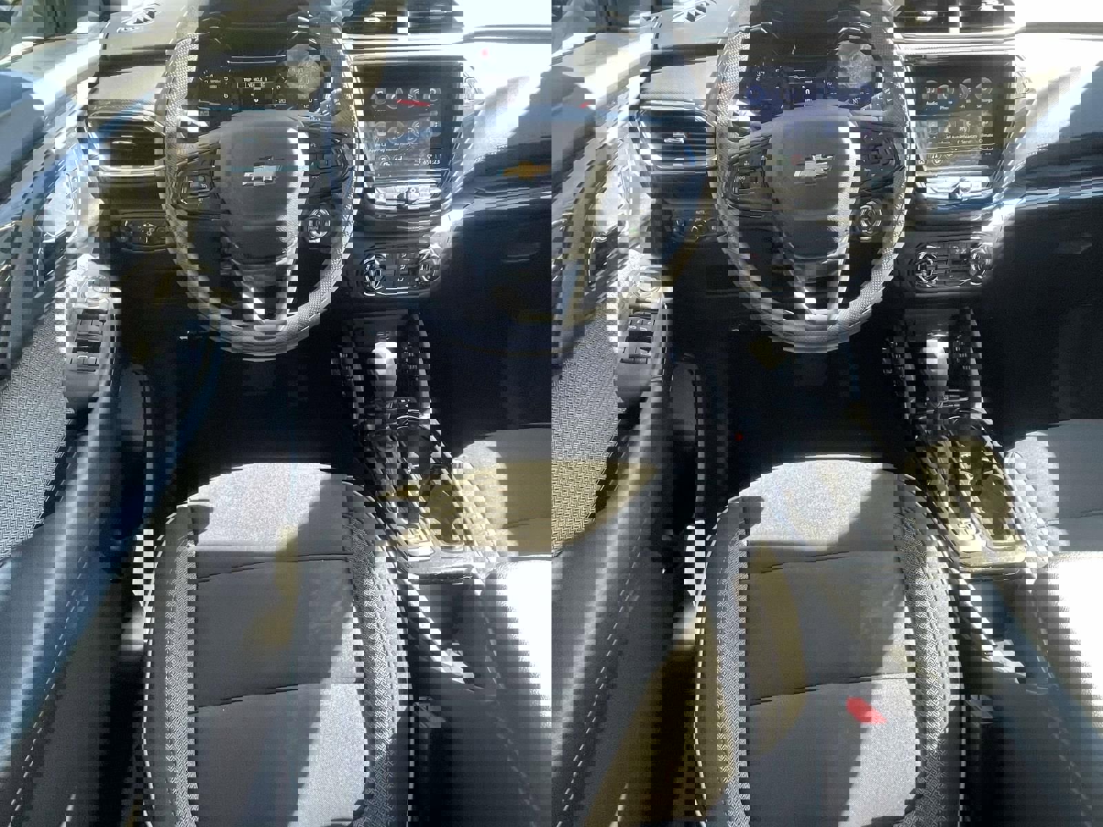 Used 2023 Chevrolet TrailBlazer LT w/ Convenience Package image 11