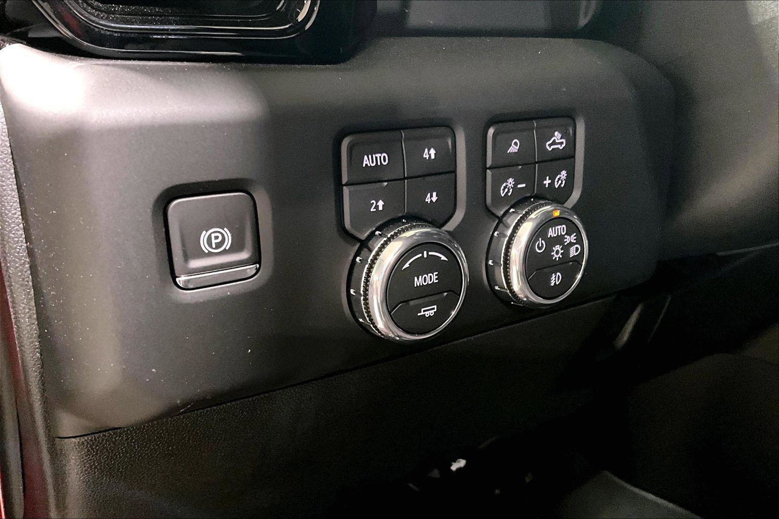 New 2026 GMC Sierra 2500 AT4 w/ AT4 Premium Plus Package AWD/4WD image 18