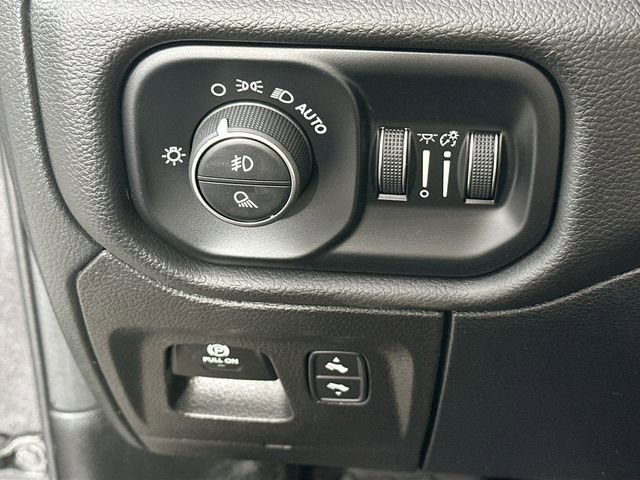 Used 2025 RAM 1500 Laramie w/ Night Edition image 25