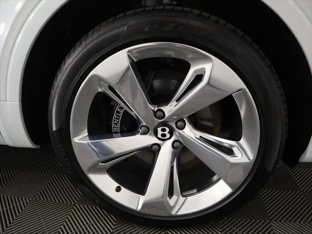 Used 2025 Bentley Bentayga Extended Wheelbase AWD/4WD image 34