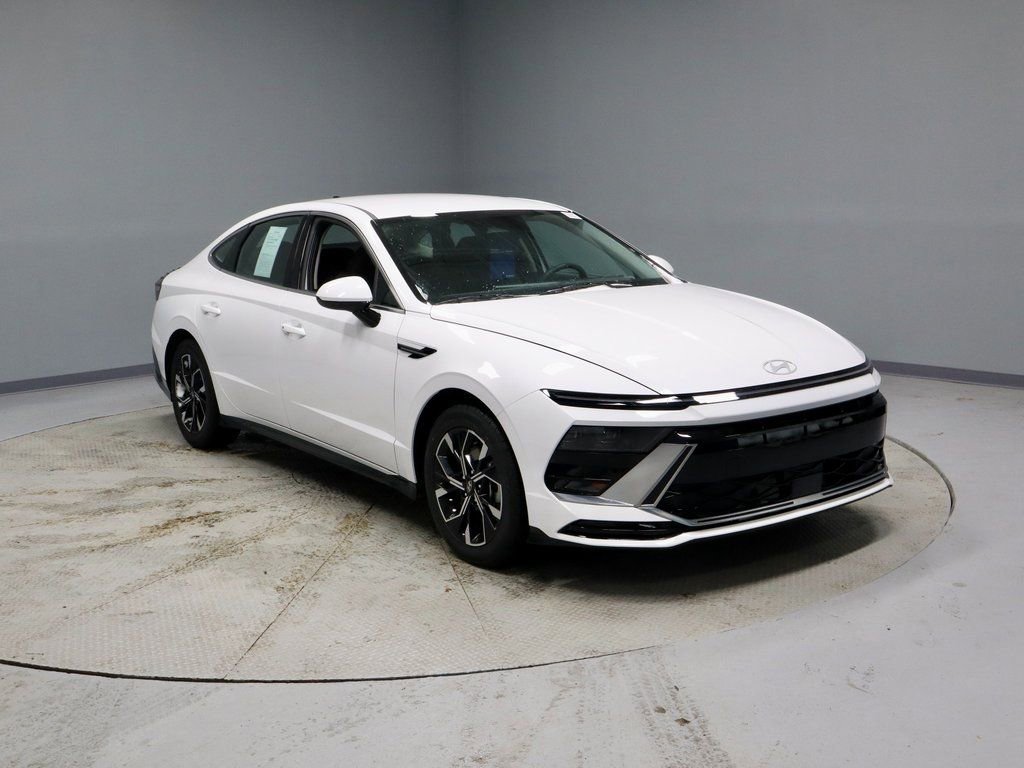 Certified 2024 Hyundai Sonata SEL image 1