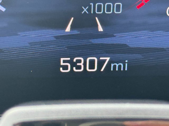 Certified 2025 Chevrolet Traverse RS w/ LPO, Floor Liner Package image 9