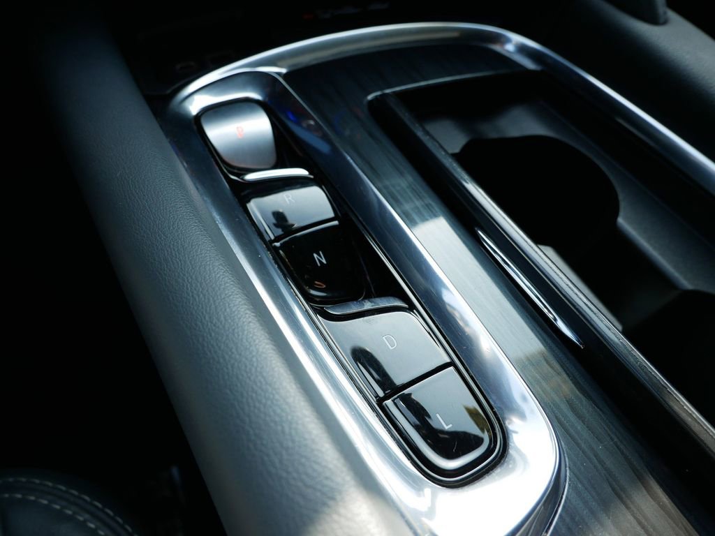 Used 2023 Buick Enclave Essence image 21