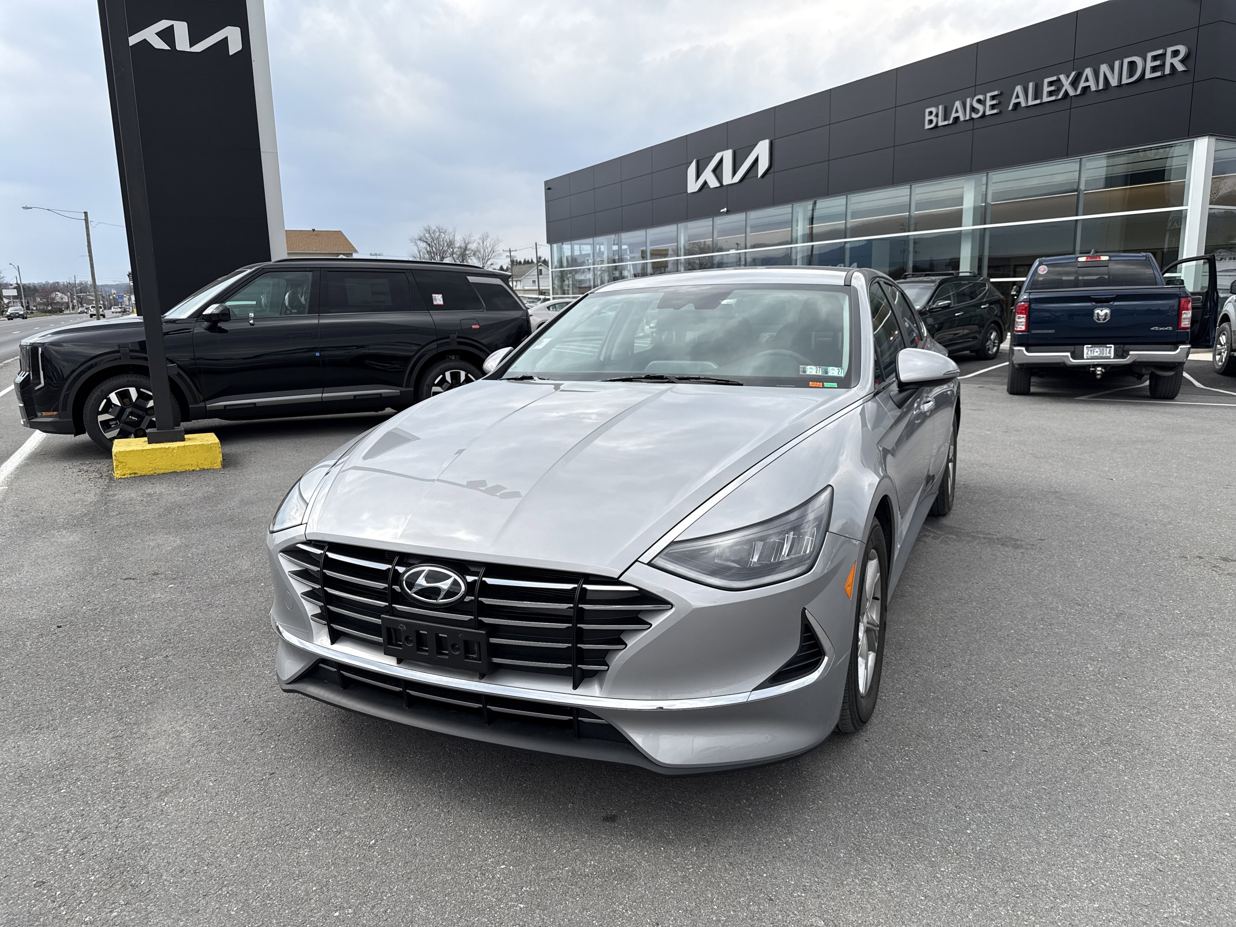 Used 2023 Hyundai Sonata SE image 8
