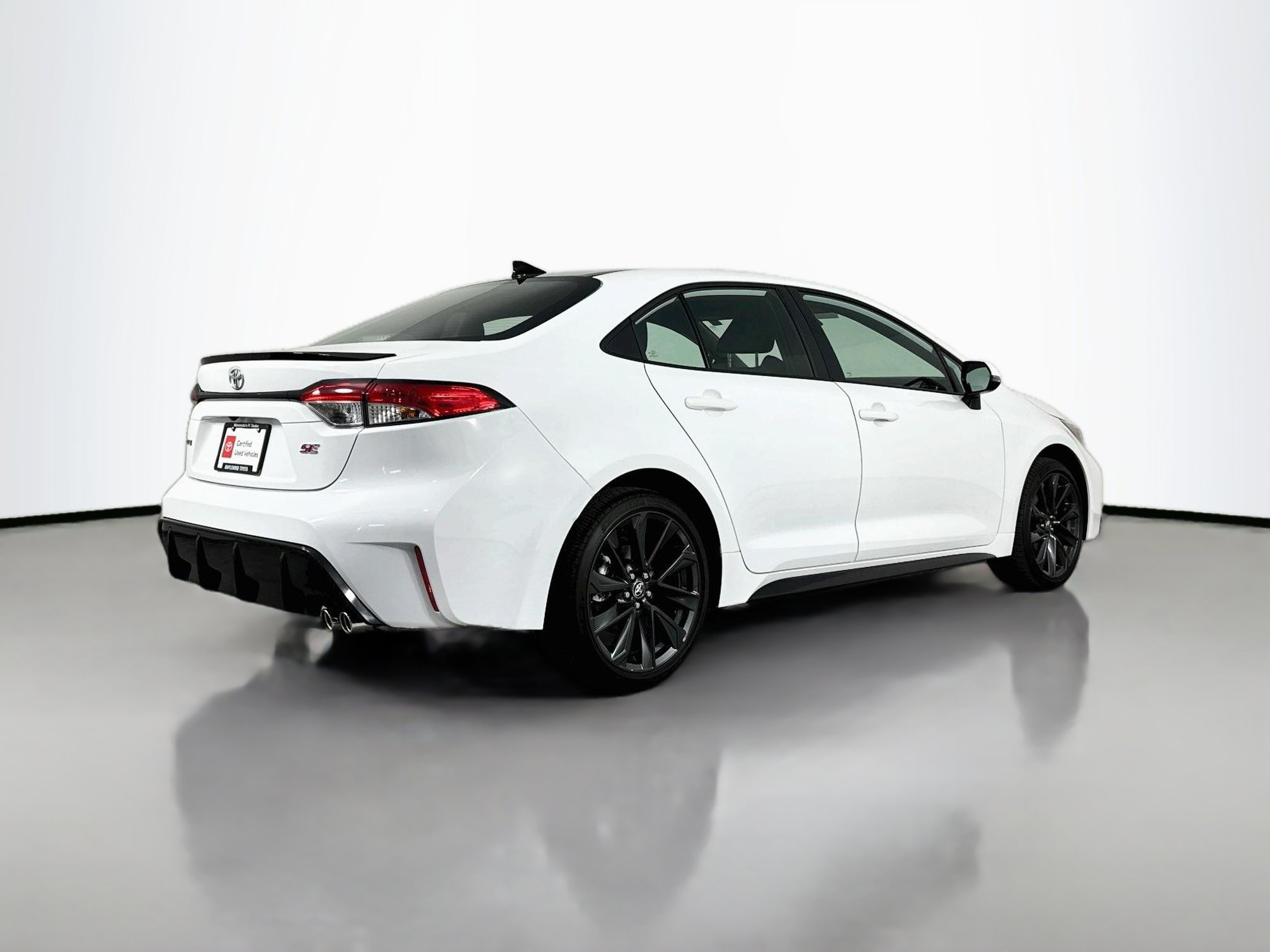 Certified 2026 Toyota Corolla SE w/ SE Package FWD image 7