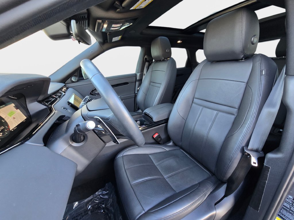 Used 2024 Land Rover Range Rover Evoque Dynamic SE AWD/4WD image 18
