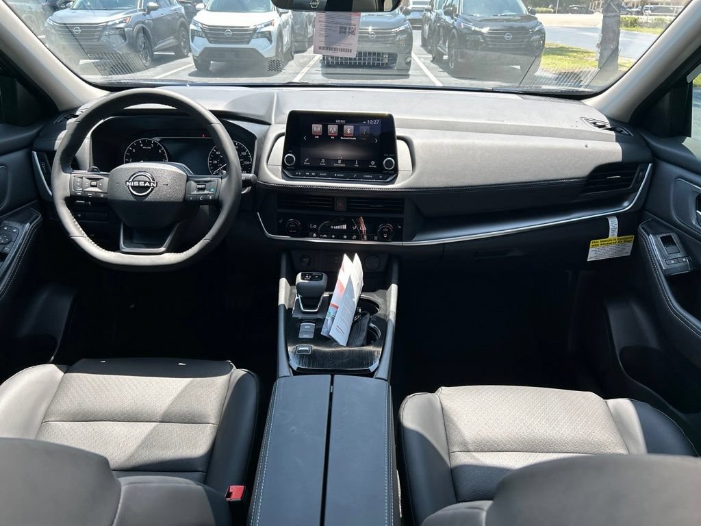 New 2026 Nissan Rogue Dark Armor FWD image 10