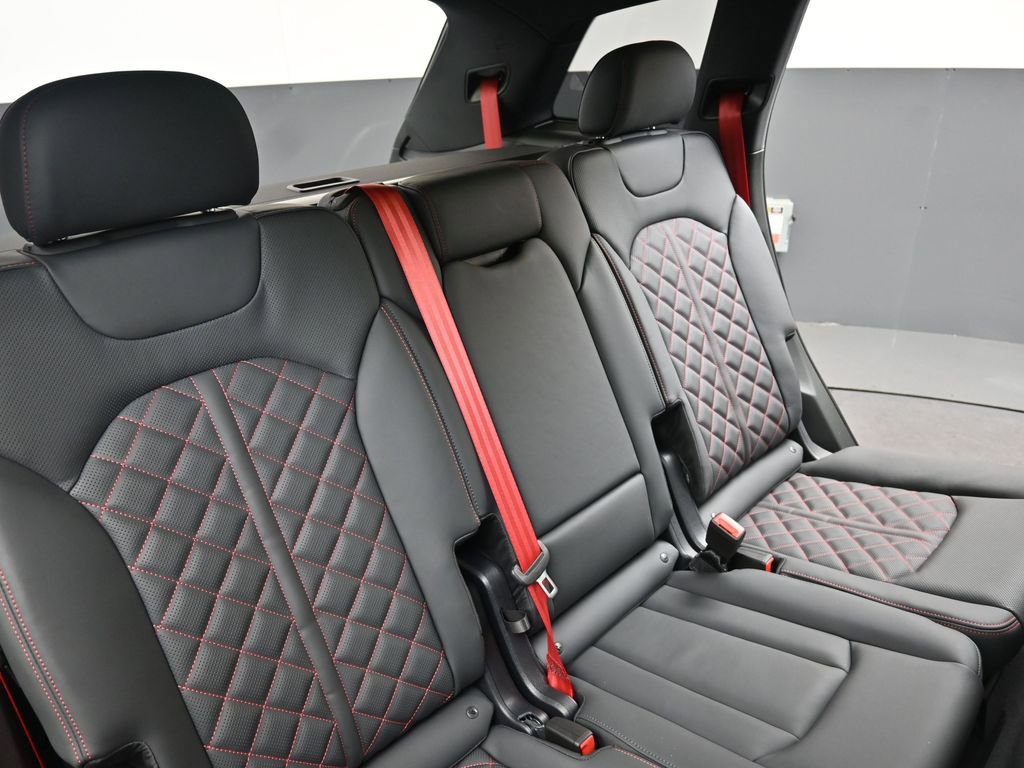 New 2026 Audi Q7 3.0T Prestige AWD/4WD image 15