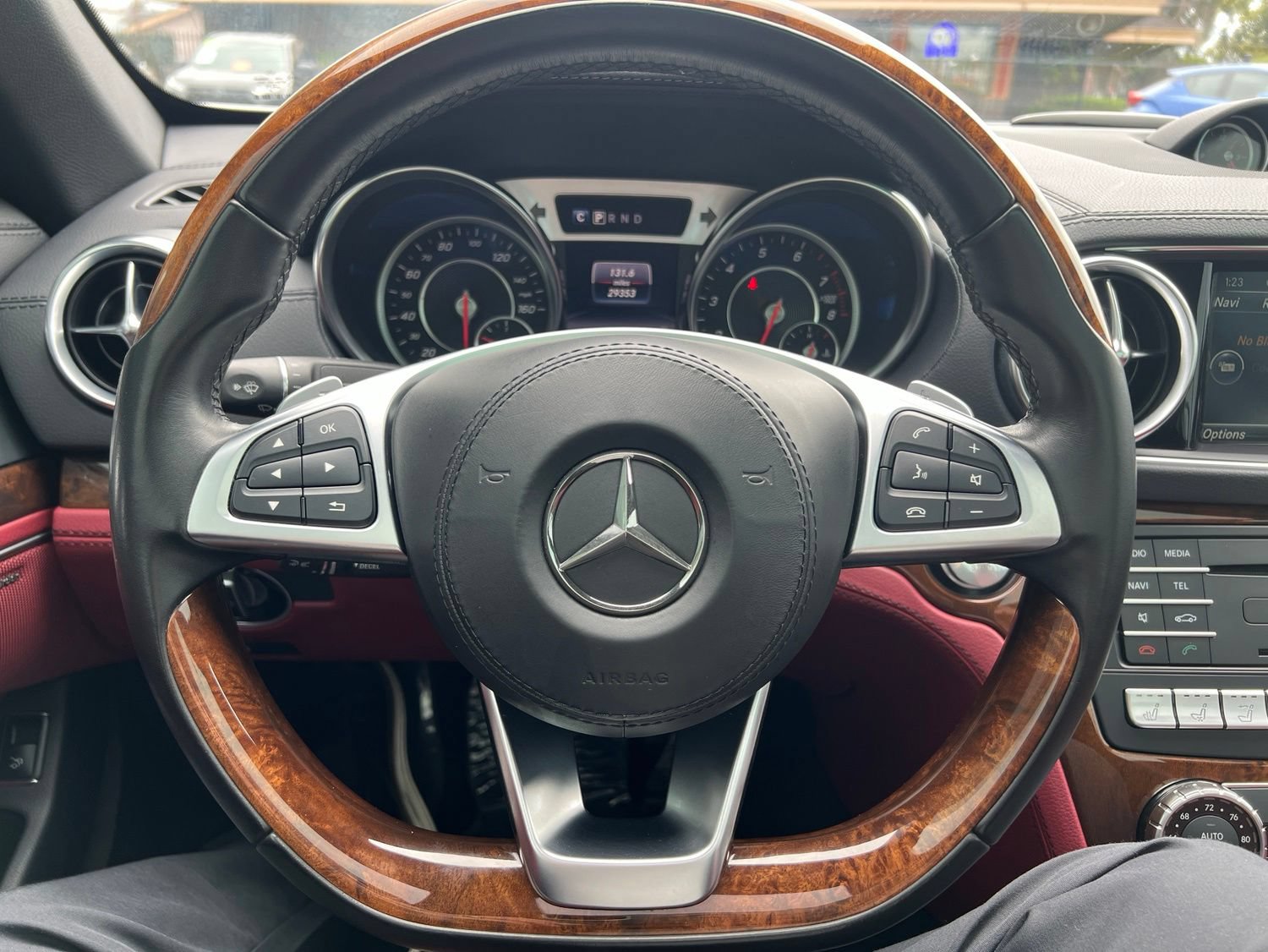 Used 2019 Mercedes-Benz SL 550 image 17