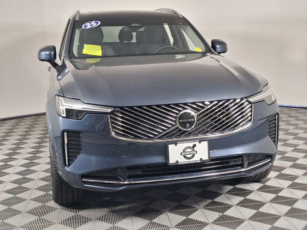 Used 2025 Volvo XC90 B6 Plus w/ Protection Package Premier AWD/4WD image 3