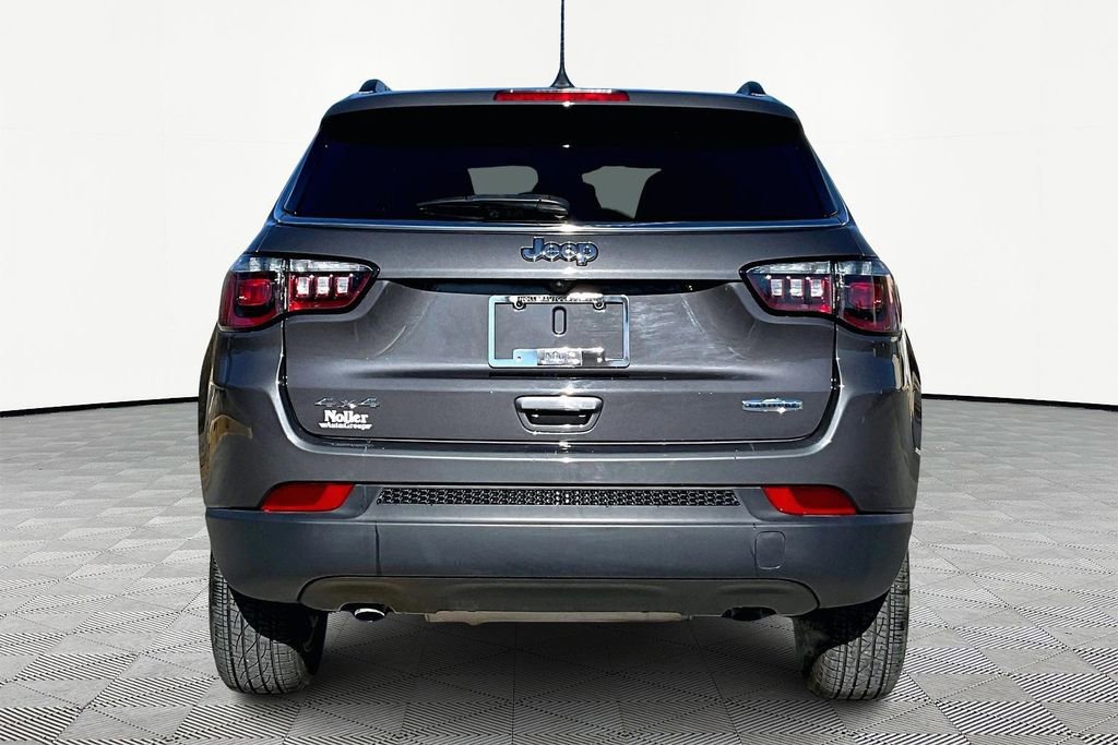 Used 2024 Jeep Compass Latitude image 4