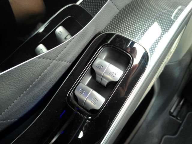 Used 2023 Mercedes-Benz S 580 4MATIC Sedan w/ AMG Line image 39