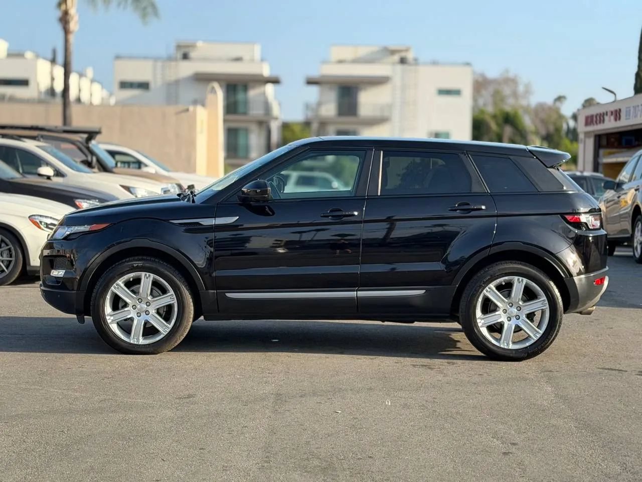 Used 2015 Land Rover Range Rover Evoque Pure Premium AWD/4WD image 11