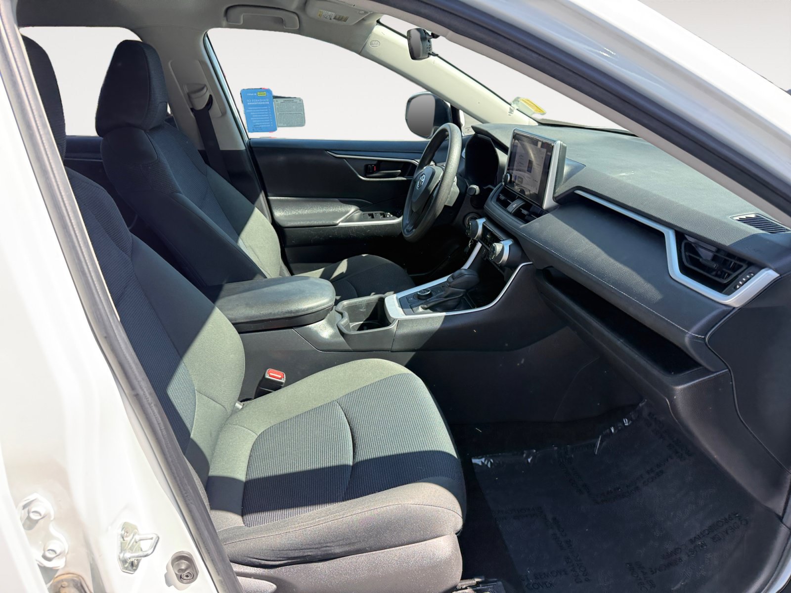 Used 2024 Toyota RAV4 LE AWD/4WD image 19