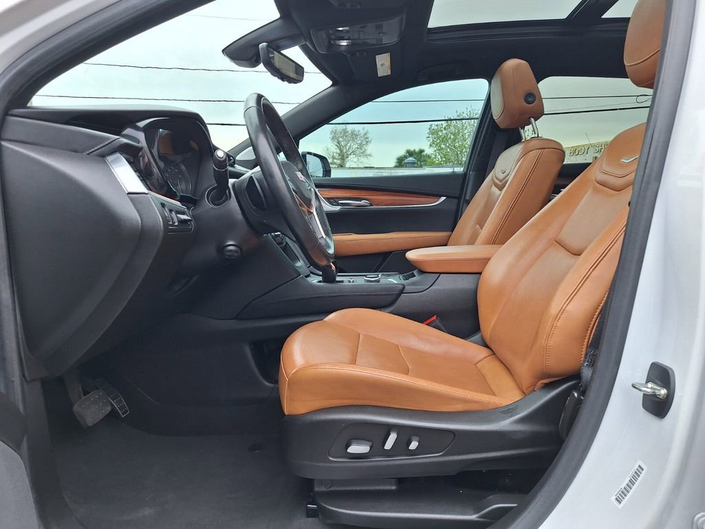 Certified 2023 Cadillac XT5 Premium Luxury w/ Technology Package image 12