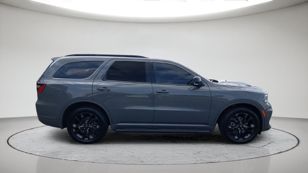 Used 2023 Dodge Durango R/T w/ Blacktop Package AWD/4WD image 4
