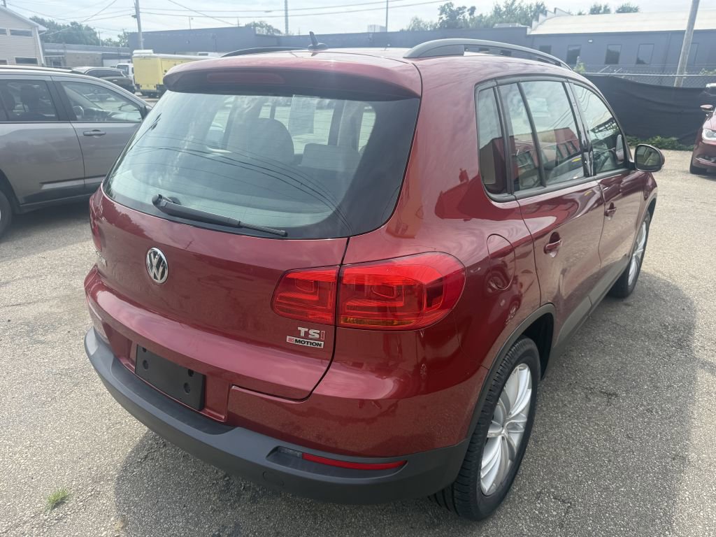 Used 2016 Volkswagen Tiguan S image 3